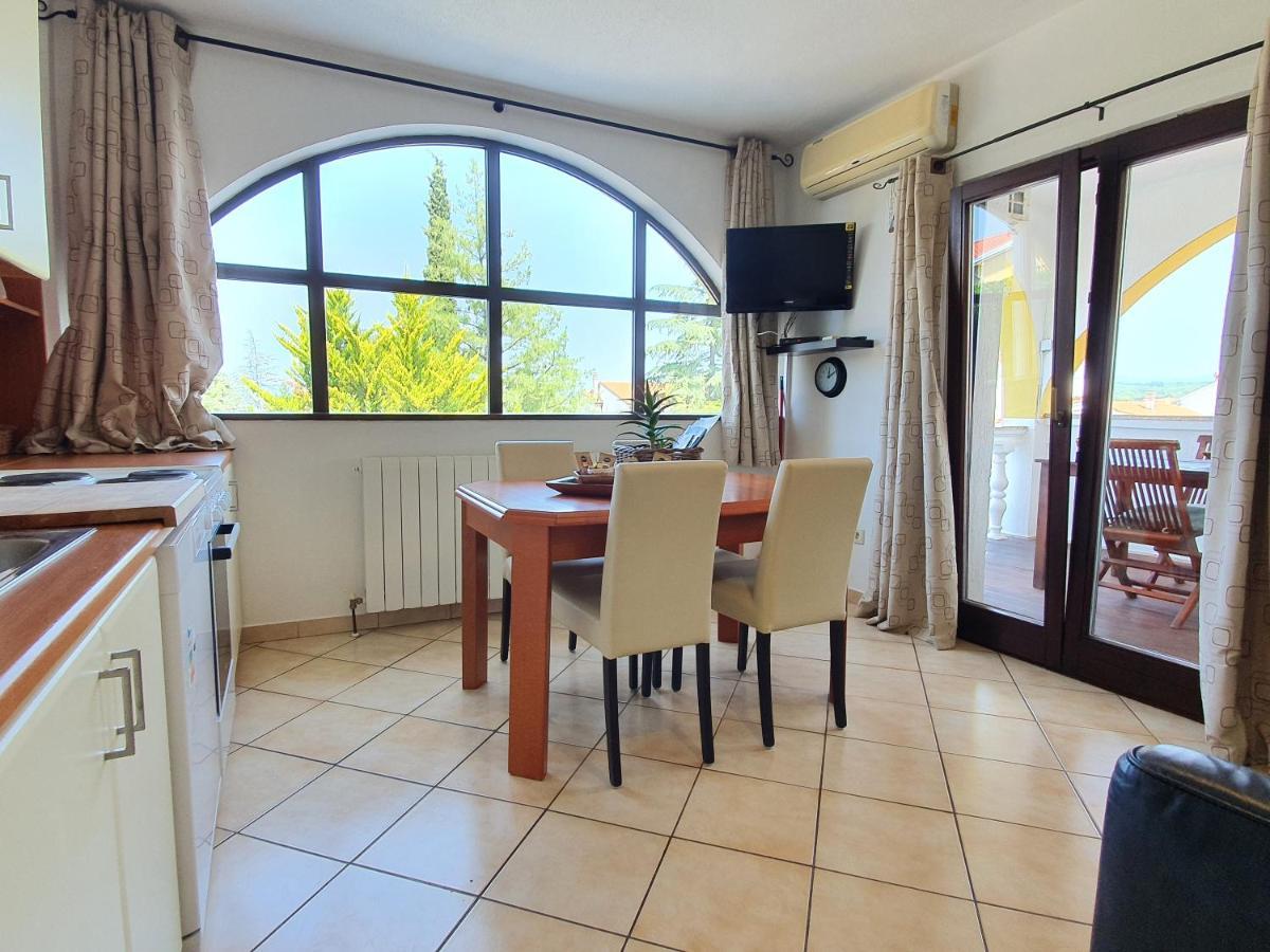 Villa Flora Малинська Номер фото